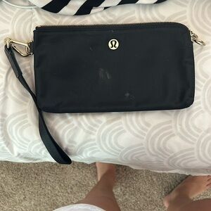 Lululemon pouch wristlet